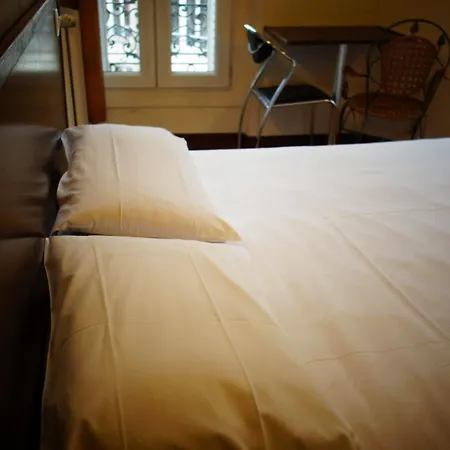 Otel Des Arts-bastille 3*